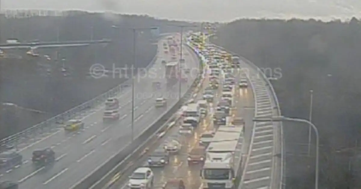 M60 traffic LIVE: 'Serious' two-car crash with severe delays on busy motorway - 4