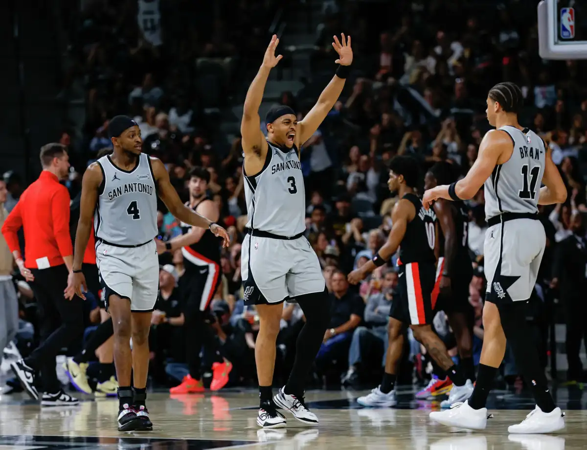 West playoff takeaways: Spurs beat Trail Blazers without Wemby; Lakers win in OT - 1
