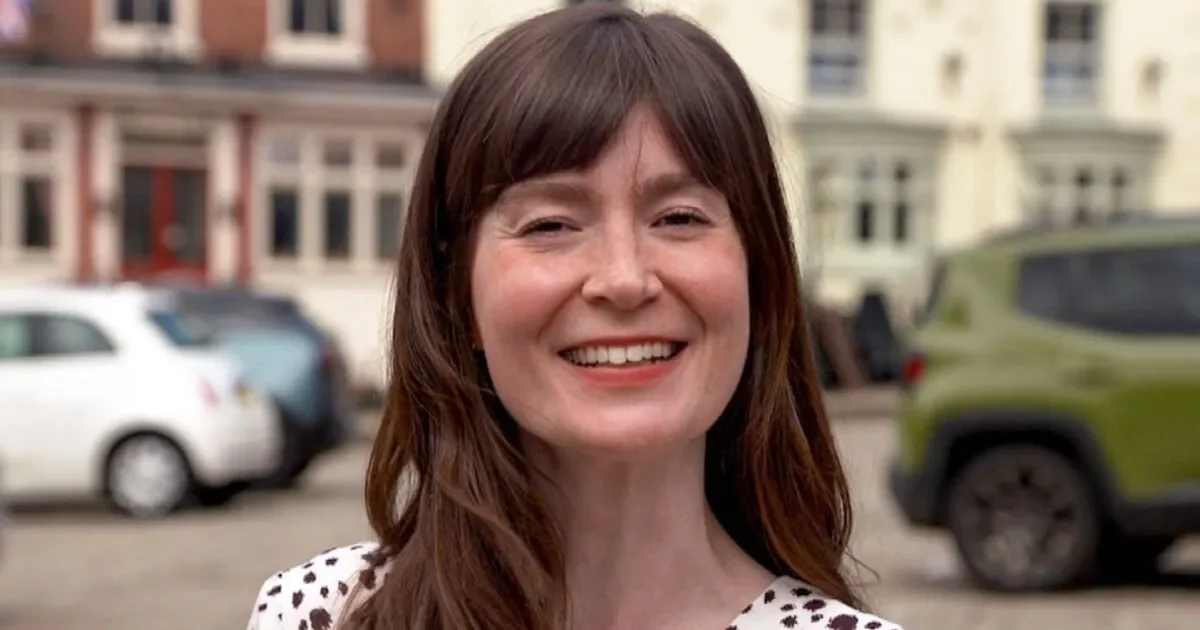 Bargain Hunt star makes emotional baby announcement with sweet post - 3
