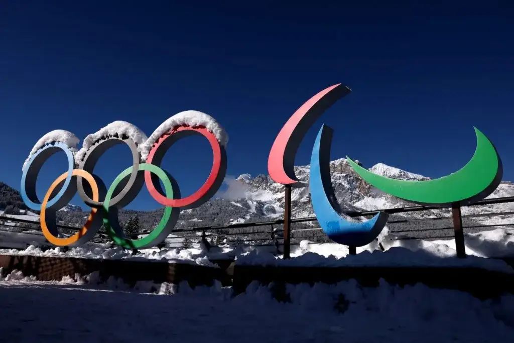 Winter Olympics LIVE: Worrying Bobsleigh crash as Donald Trump visit set after USA win - 1