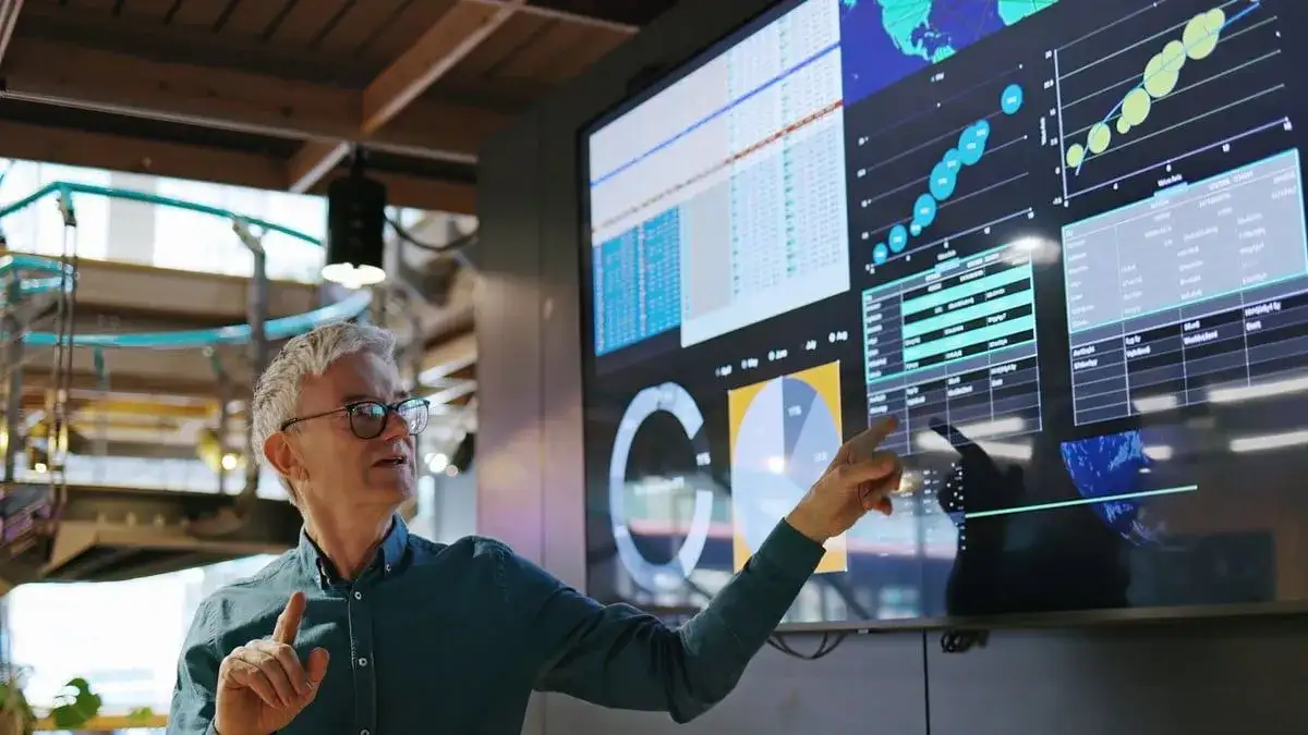 Google goes from laggard to leader as it pulls ahead of OpenAI with stellar AI growth - 1