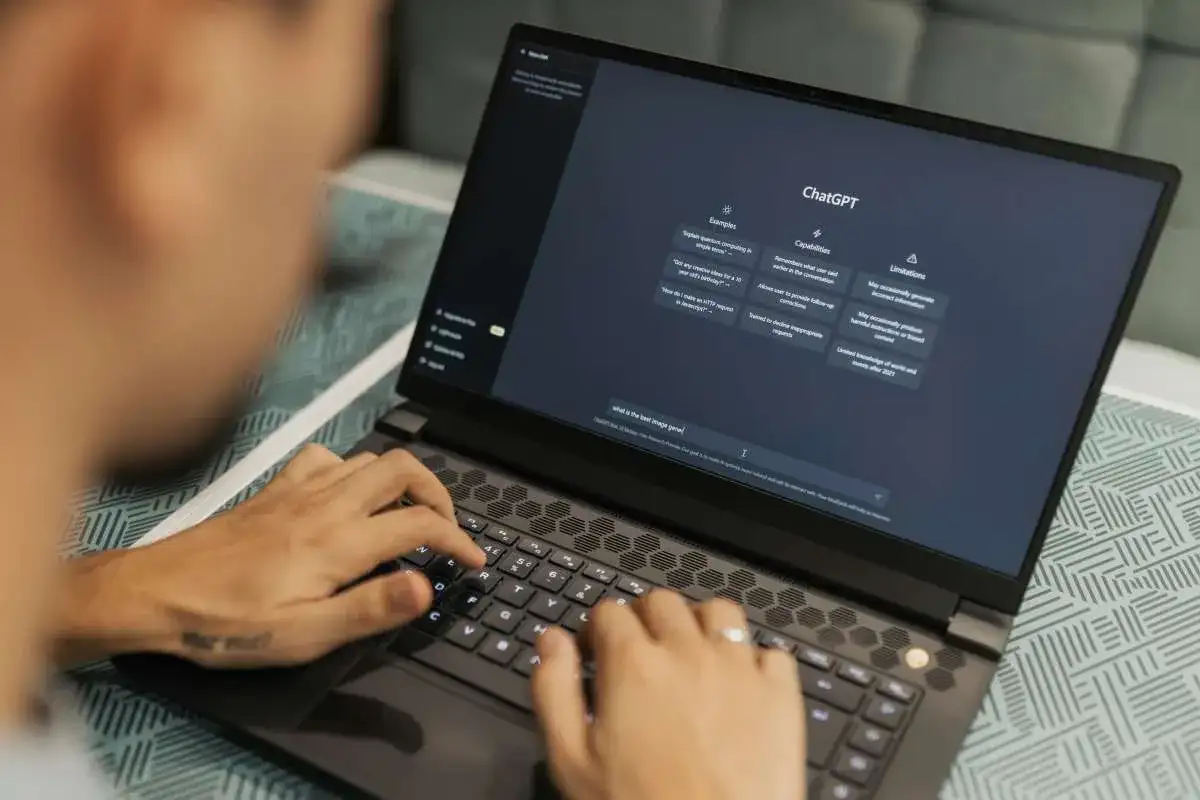 'I'm Just Not Proud of Her': Woman Ends Relationship After Finding Boyfriend's Secret ChatGPT Logs - 2