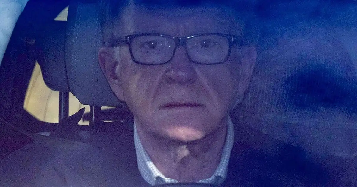 No way to raise Mandelson concerns, former senior official says - 3