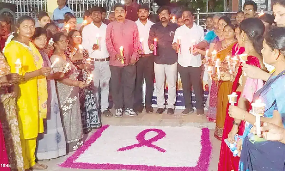 Vizag observes AIDS Candlelight Memorial Day with rally - 1