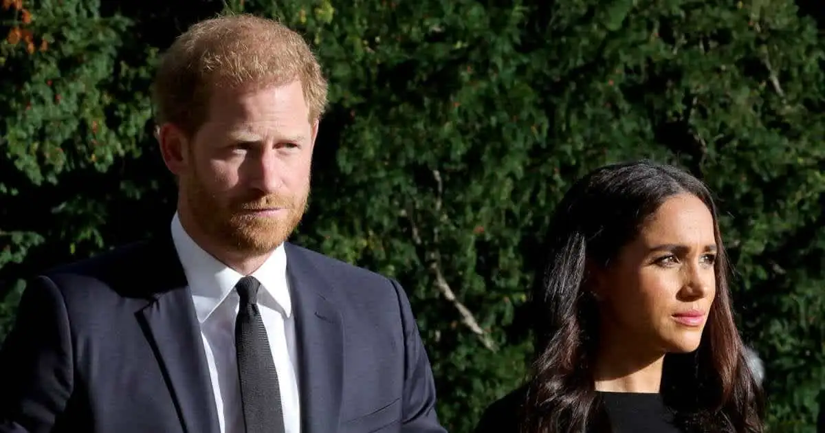 Theory emerges about the REAL reason Meghan was so dressed up during homeless shelter trip - as Harry visits war memorial - 1