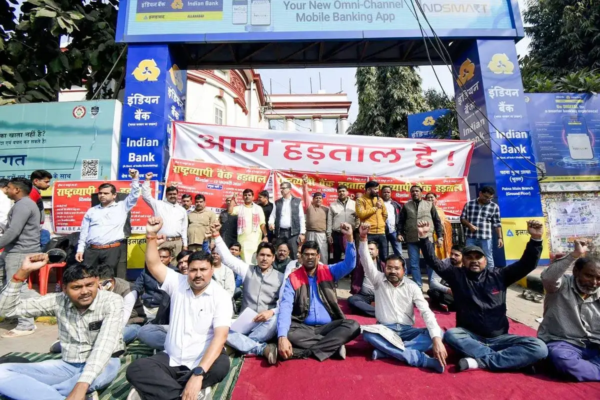 Life unaffected in central region during nation-wide strike by various trade unions - 2