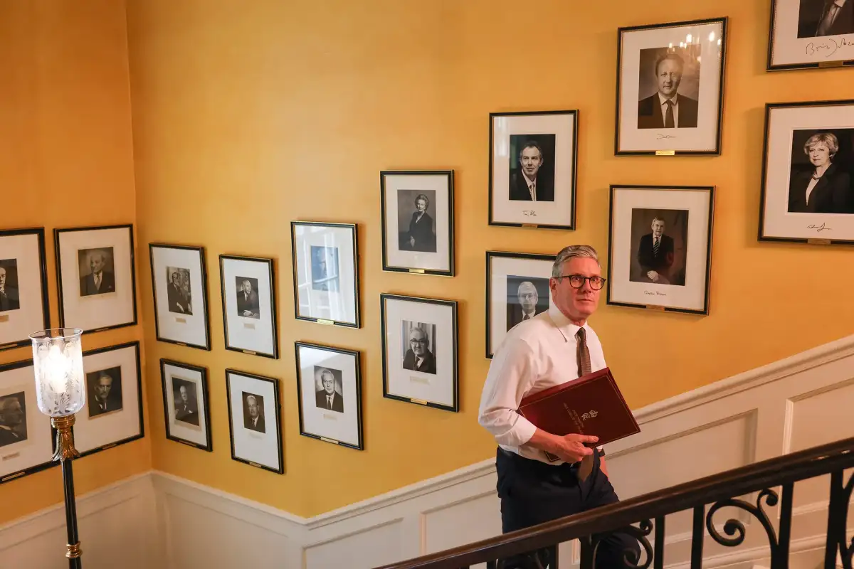 Ministers have told me they're going to come for Starmer, writes DAN HODGES. Here are the two scenarios they're now considering... - 3