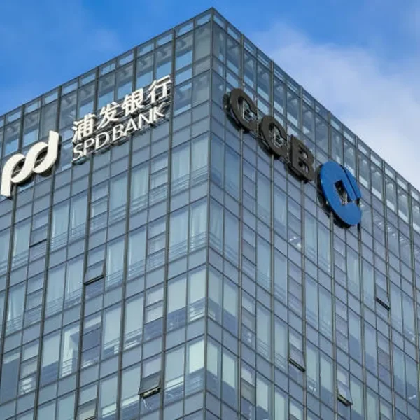 Volvo Raises Europe Truck Outlook As Q1 Orders Jump 14% - 2