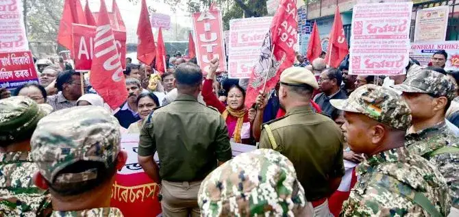Life unaffected in central region during nation-wide strike by various trade unions - 3