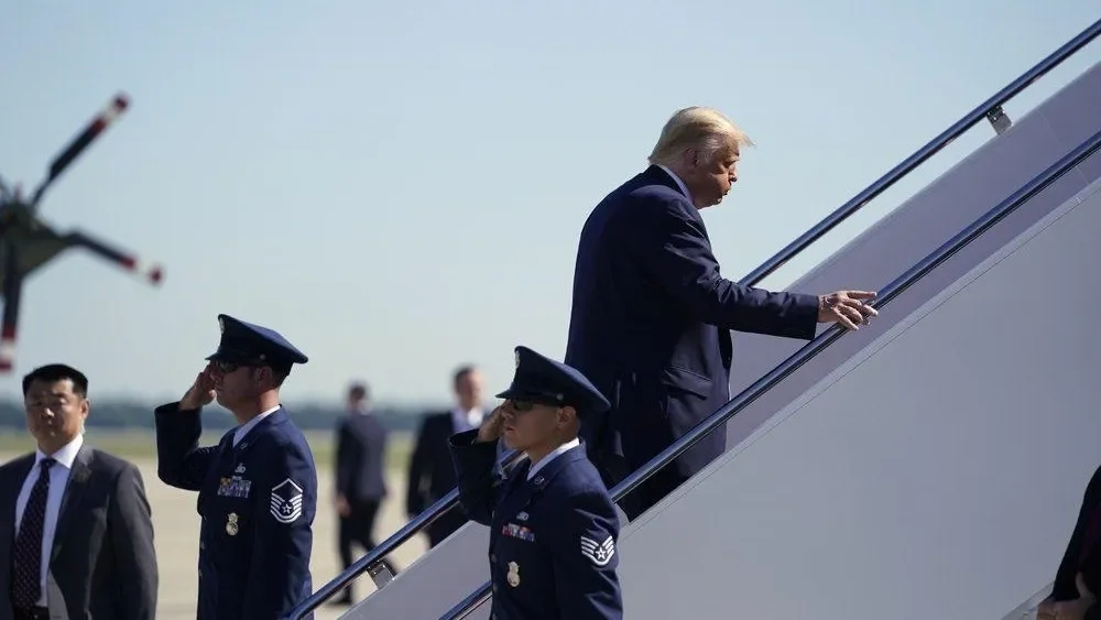 In Phoenix, Trump Eyes Lower Gas Prices and Frets About the Midterms - 3