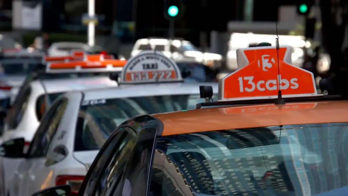 Taxi drivers call for assistance to survive during fuel crisis - 3