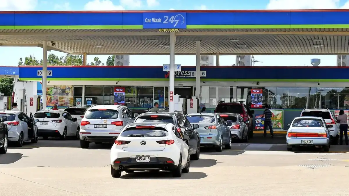 ASX slumps as rising oil prices rattle markets; Elders tumbles - 1