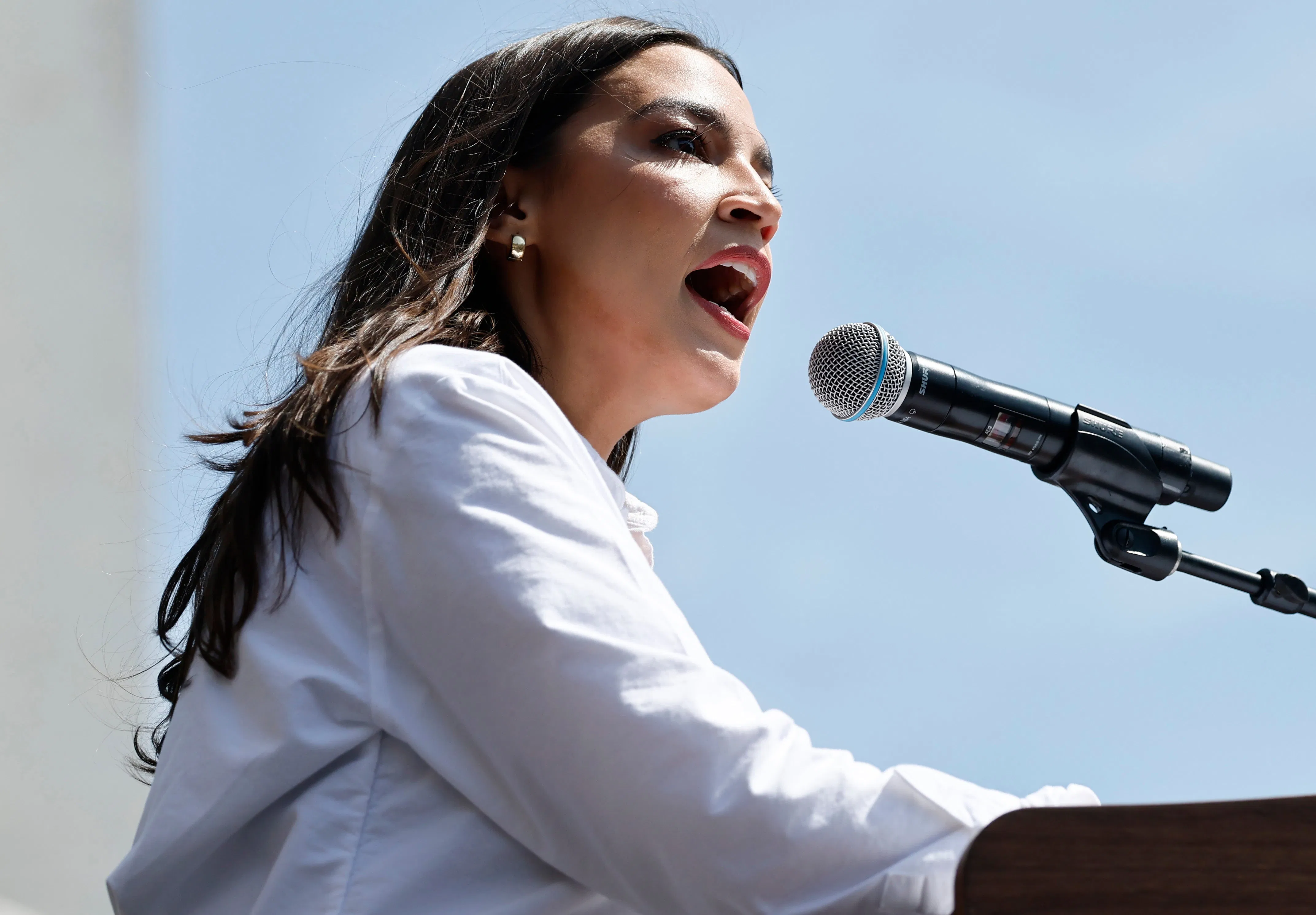 AOC Doesn’t Rule Out 2028 Presidential Run - 3