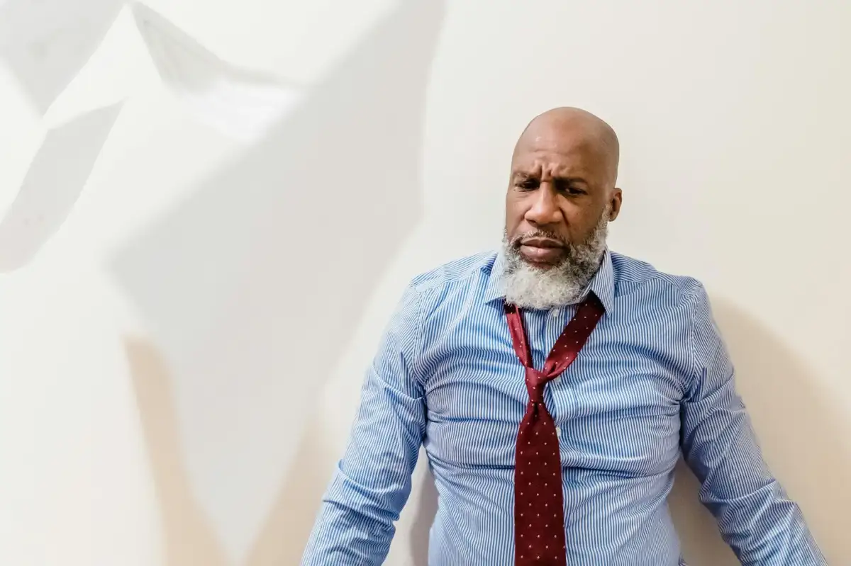 Volatile Avis stock plunges on wider-than-expected profit loss - 2