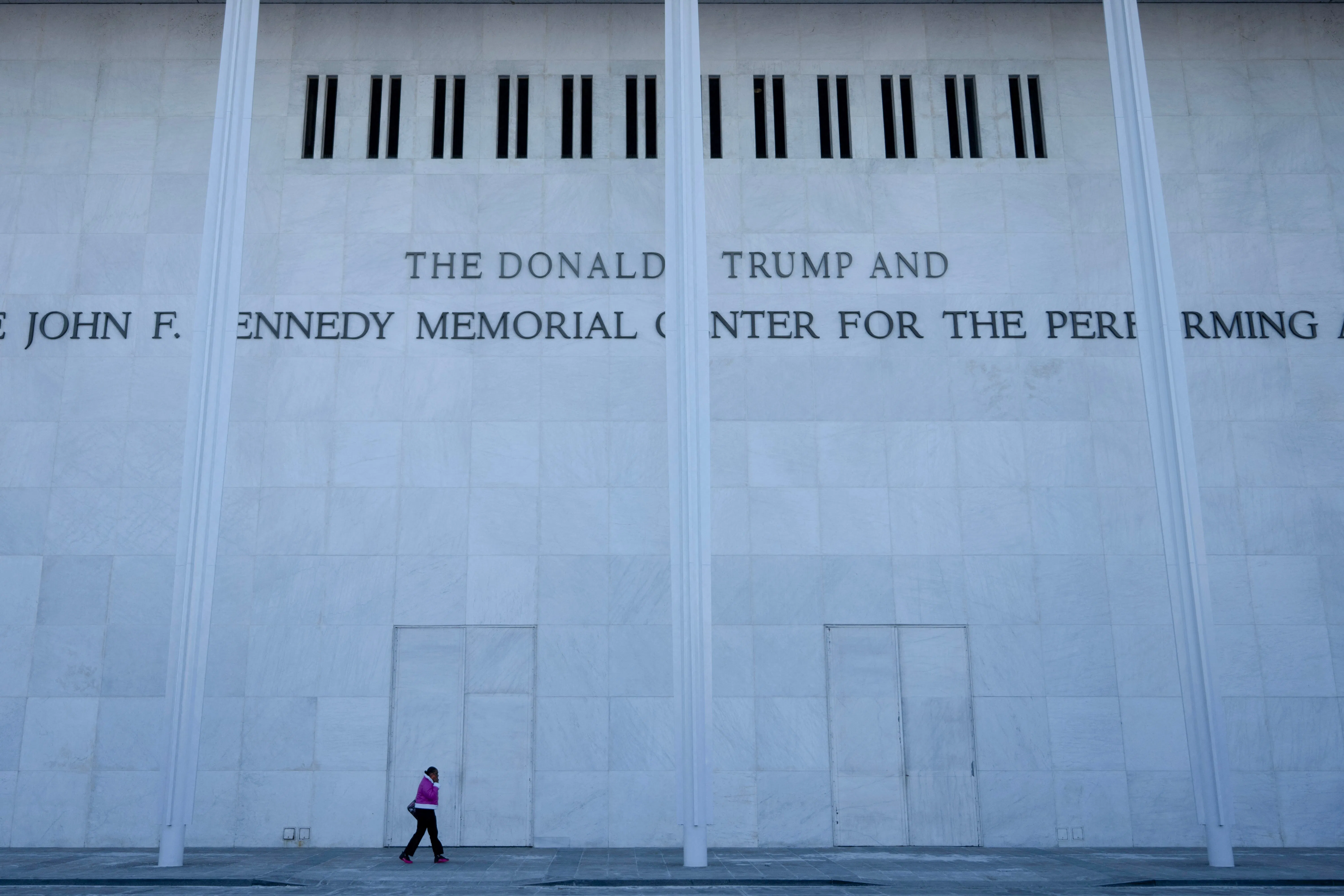 Kennedy Center dealt another blow as National Symphony Orchestra leader quits amid Trump takeover - 1