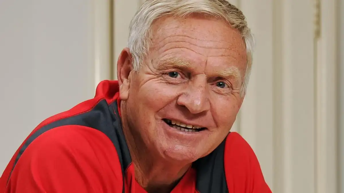 ‘He’d laugh’: Disgraced football great Barry Cable accused of abusing girls in spa - 2