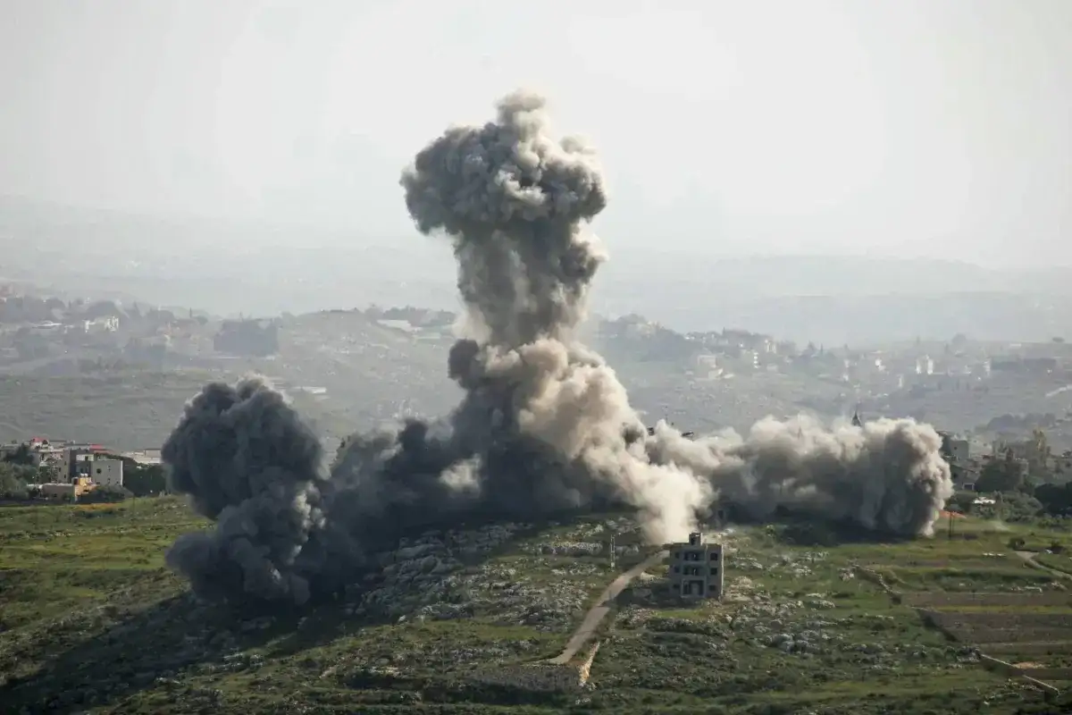Israel, Lebanon say extending ceasefire despite new strikes - 3