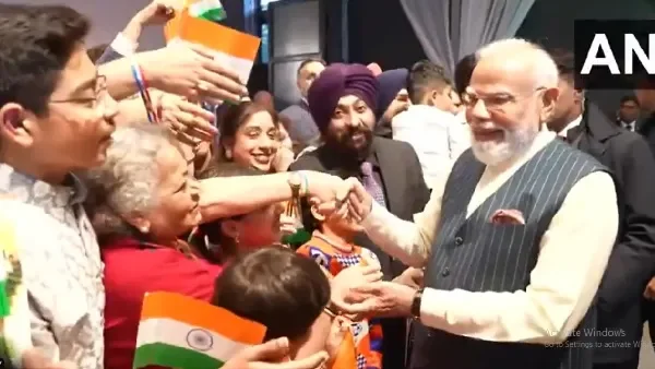 PM Modi in Netherlands LIVE: PM Modi welcomed with cultural performances, meets members of the Indian diaspora at The Hague - 4