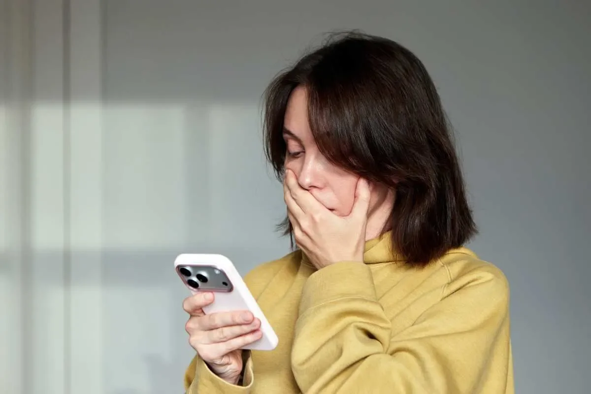 'I'm Just Not Proud of Her': Woman Ends Relationship After Finding Boyfriend's Secret ChatGPT Logs - 1
