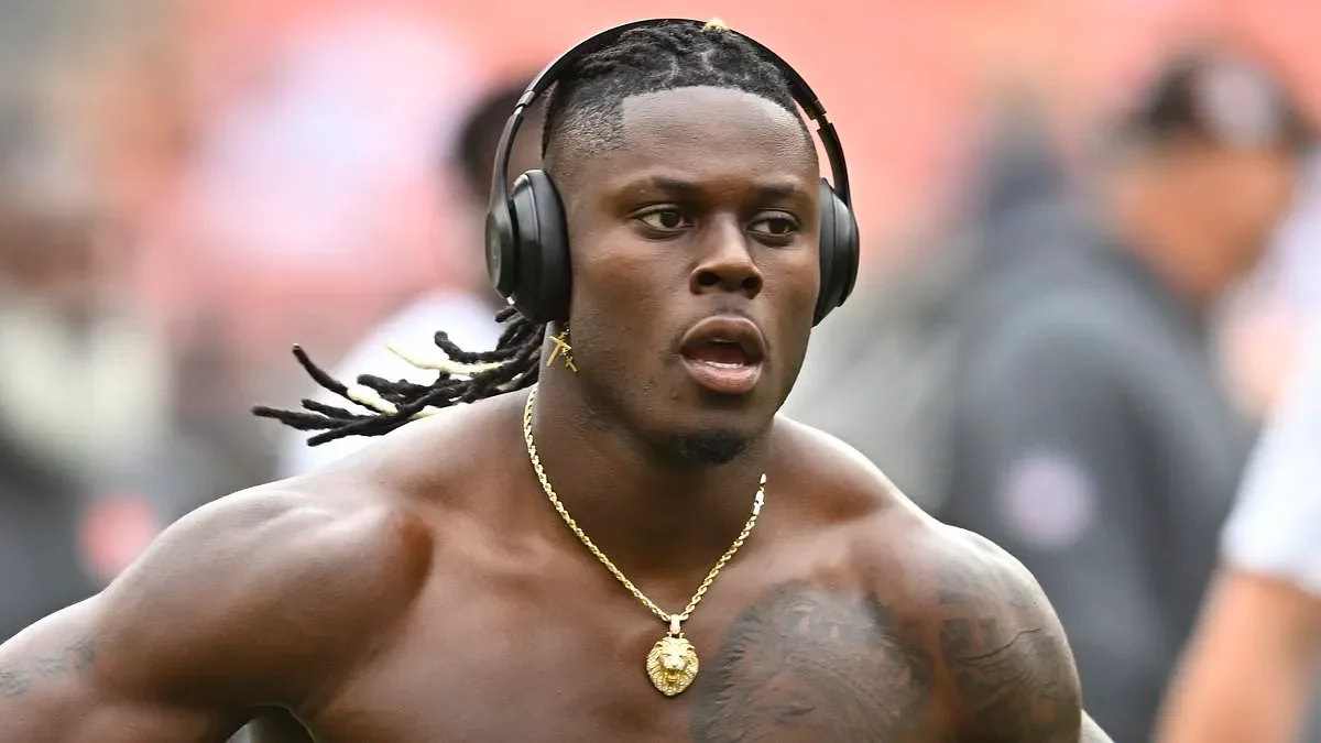 Sources: Chargers, TE Njoku agree to 1-yr. deal - 1