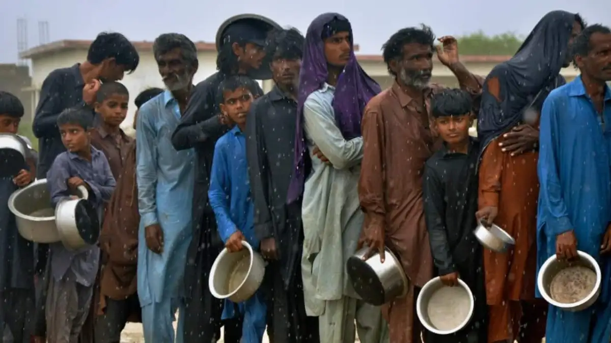 Pakistan eyes PKR 100 bn defence hike in IMF-linked budget - The Economic Times - 2