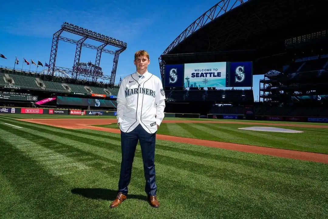 10 Photos of Colt Emerson: Mariners Call Up $95M Top Prospect for Historic Debut Amid Injury Crisis - 1
