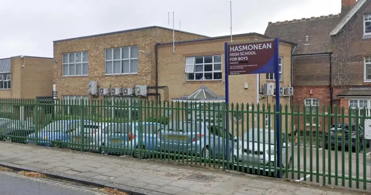 Appeal after car drives towards Jewish children - 3