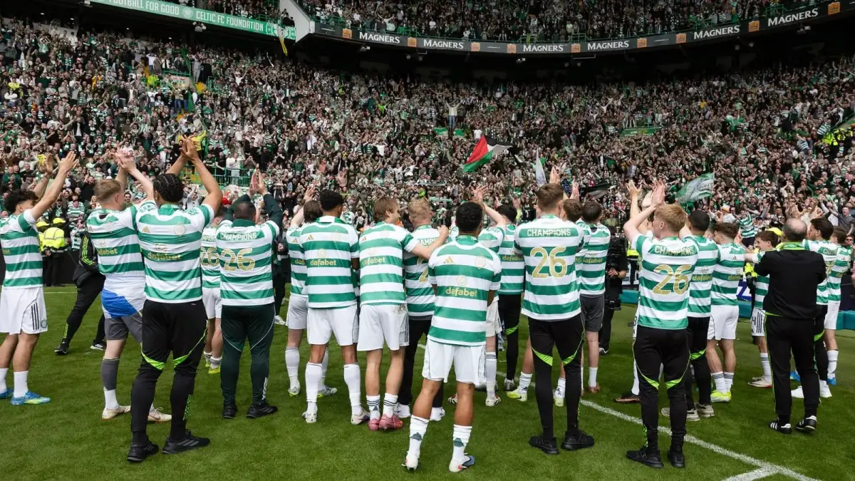 O'Neill: Celtic pitch invasion criticism 'nonsense' as government consider law change - 3