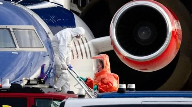 Inside the military-style Tenerife operation to get passengers off the hantavirus cruise ship - 4