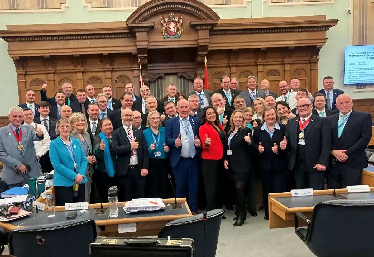 Reform UK showcase Kent council faces ‘extreme risk’ after passing first budget - 1