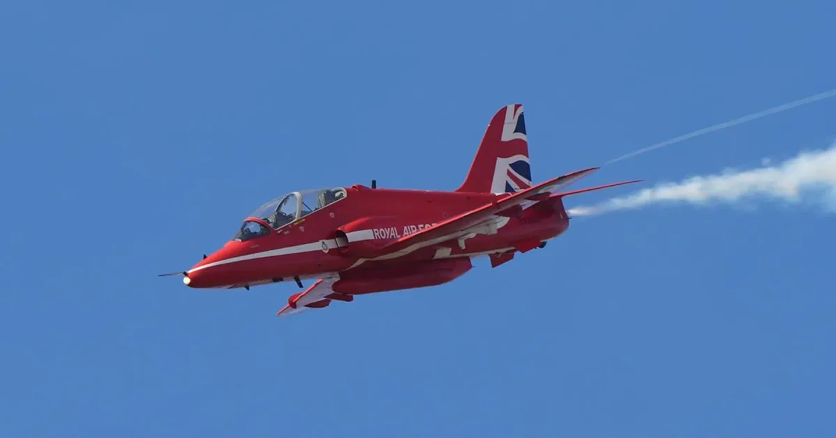 British firm vying to build next Red Arrows jets collapses - 4