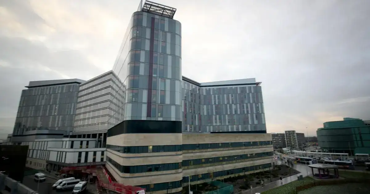 Families challenge Swinney over hospital apology claim - 1