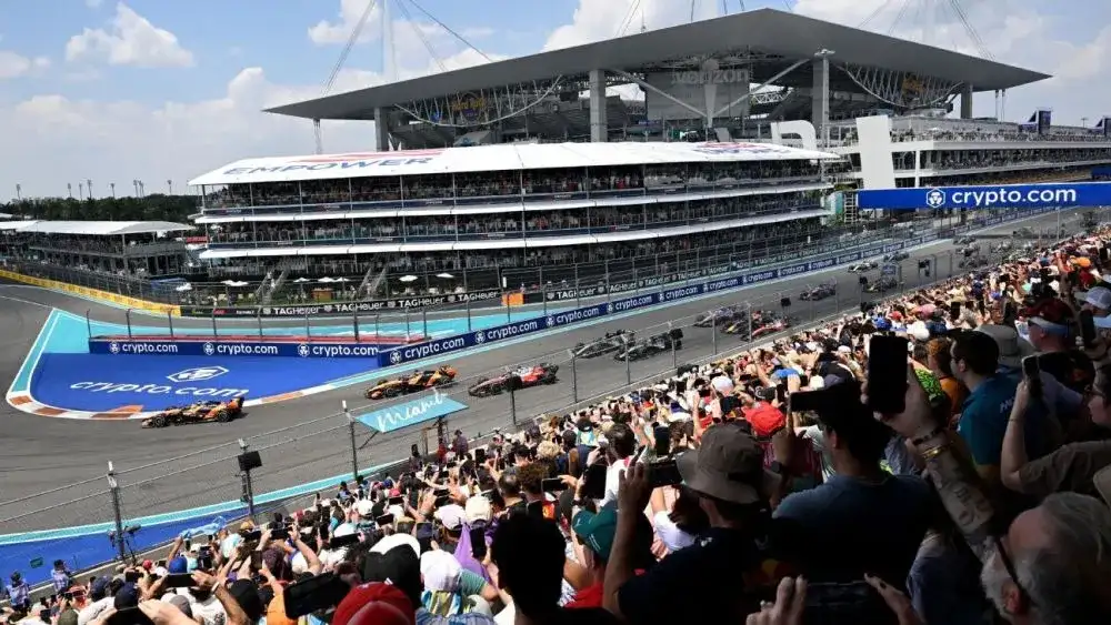 F1's Miami GP brought forward amid storm threat - 4