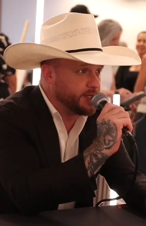 Ella Langley dominates the ACM Awards and Cody Johnson wins entertainer of the year - 3