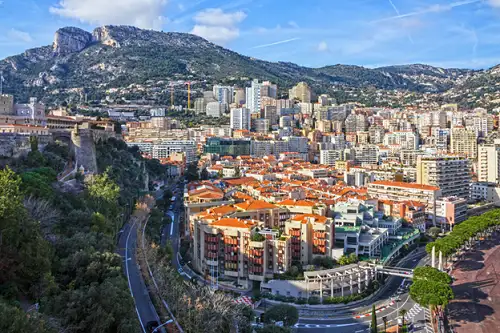 9 top homes that are ideally placed for a day at the races - 3