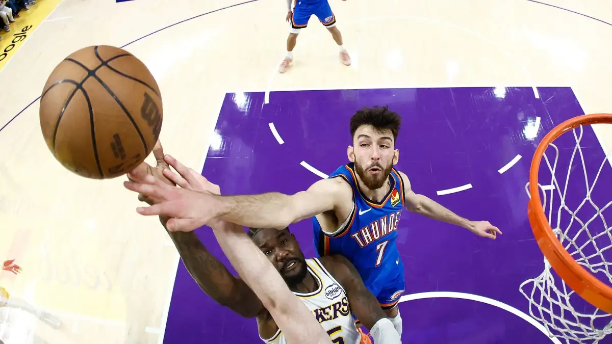 OKC escapes late L.A. charge to complete sweep - 3