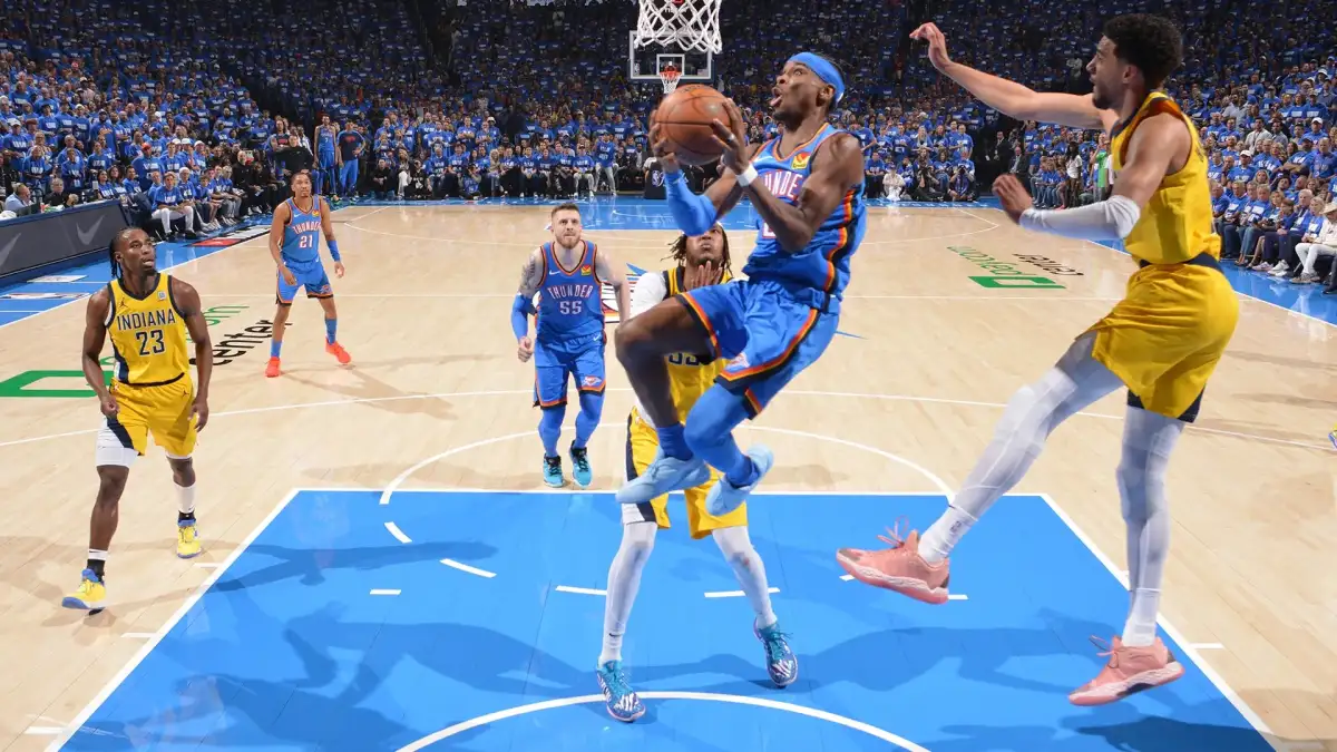 Takeaways: Thunder handle Lakers in Game 2 win - 1