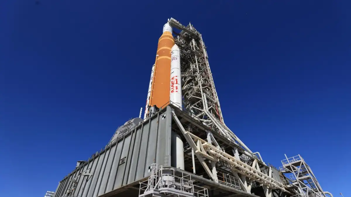 NASA will roll the Artemis II's <b>Space</b> Launch System rocket and Orion spacecraft back to the ... - 3