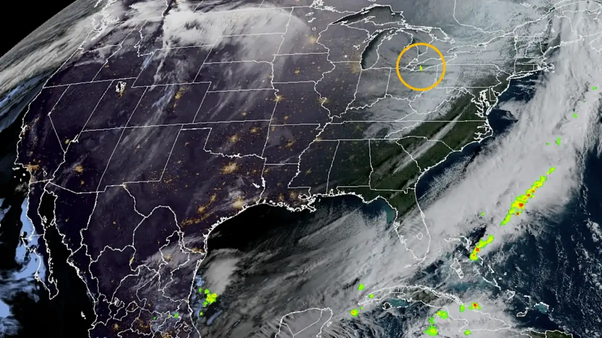 Suspected meteorite caught on camera - 2