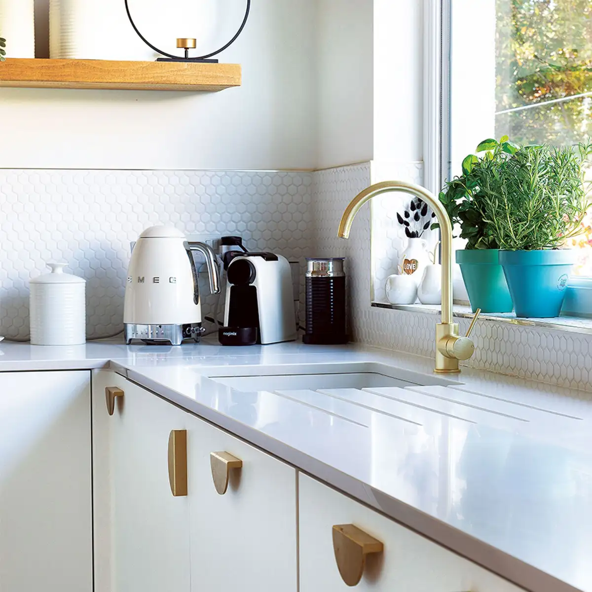 3 things people with spotless kitchens do every week – and the jobs that can wait a bit longer - 1
