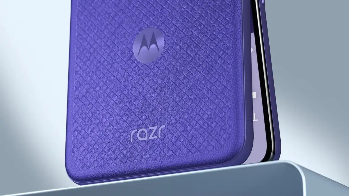 The Razr Ultra 2026 is everything a flip phone should be, but I’m not paying $1,500 for it - 2