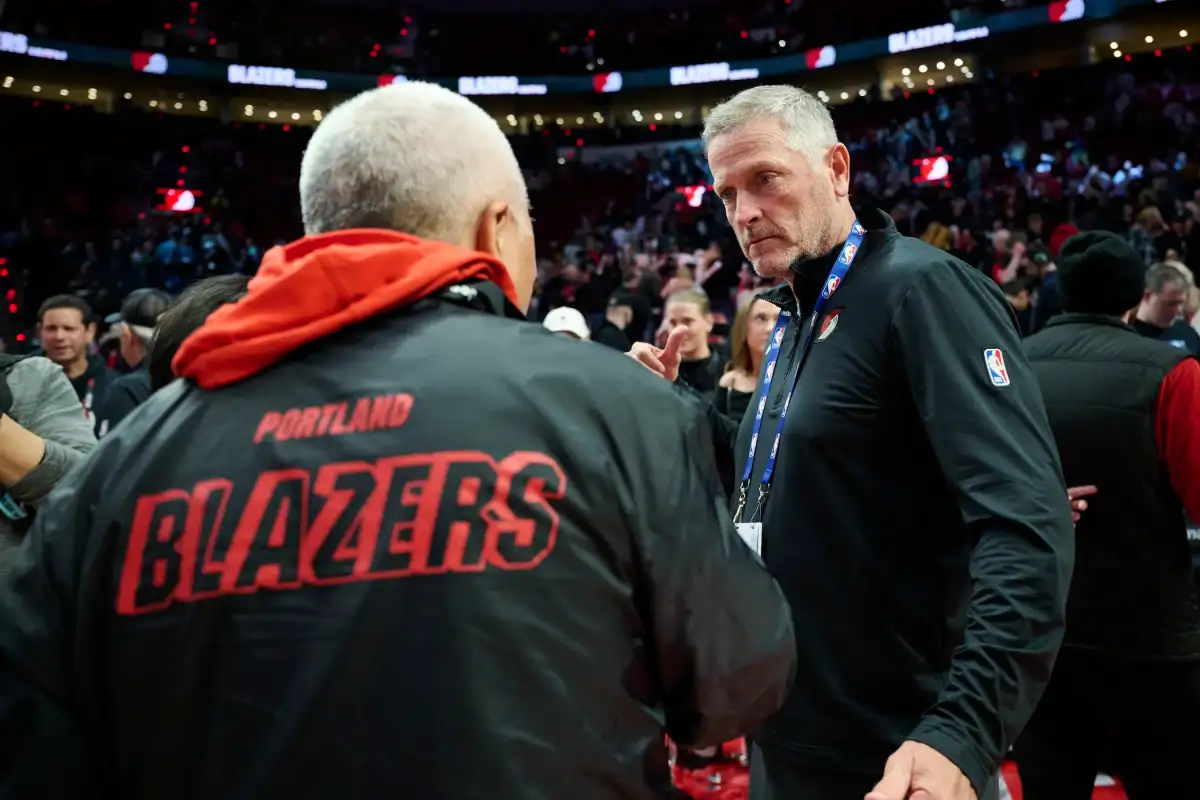 Trail Blazers reportedly cutting cost on player travel, hotel checkouts in Tom Dundon's first month as owner - 1