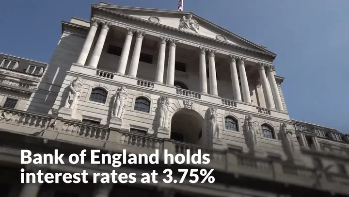 UK economy grows by 0.1% despite uncertainty over Reeves’s budget - 1