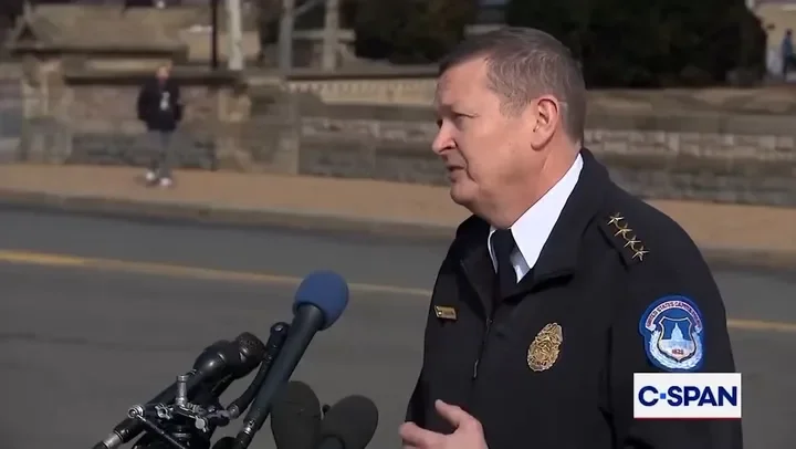 Police Arrest Man Who Ran Toward the Capitol With a Loaded Gun - 2