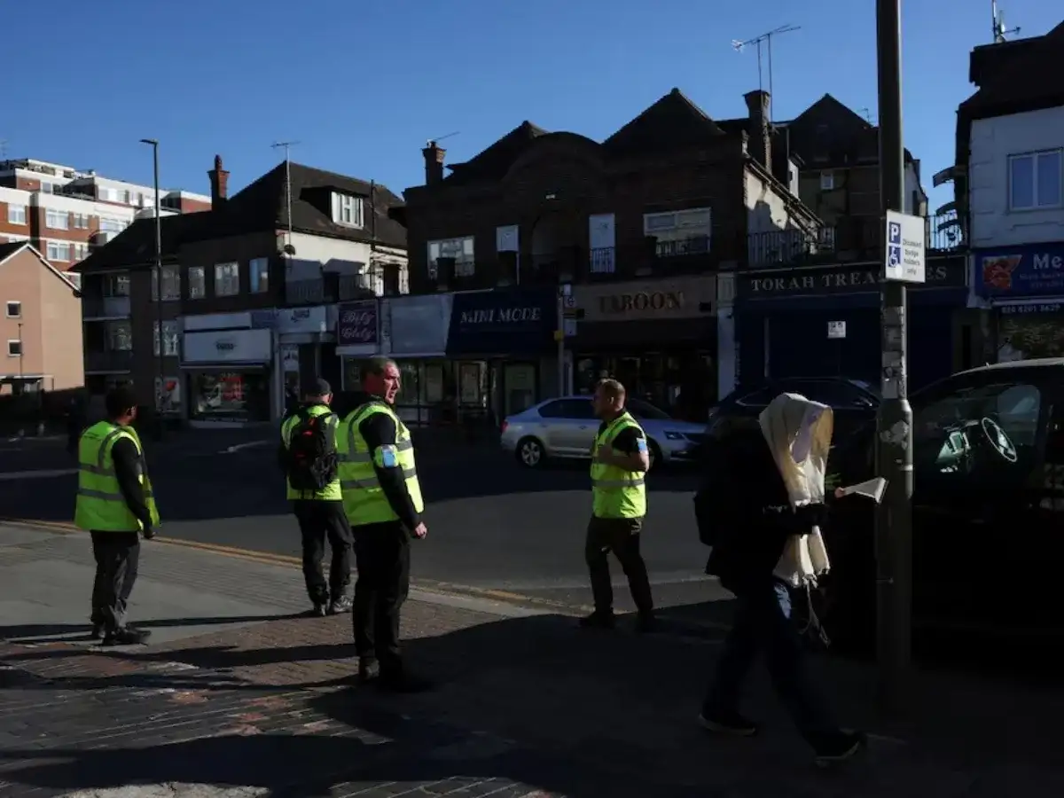 Man jailed over attempted murder charge in stabbings of Jewish men in London - 1