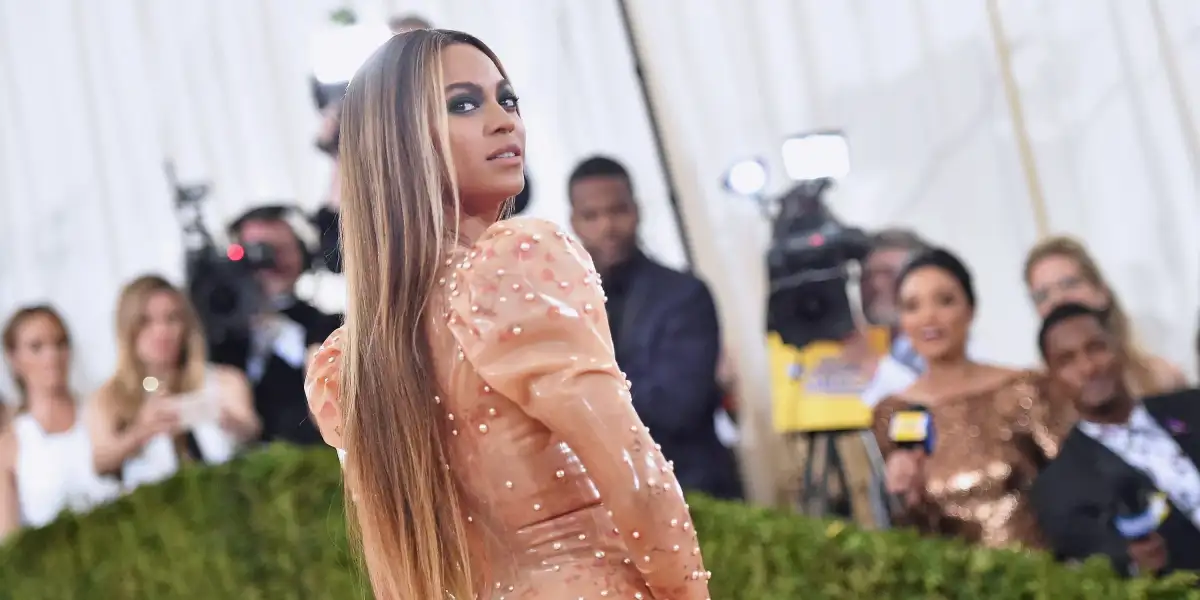 Met Gala 2026 live: Stars descend on red carpet as fashion's biggest night is engulfed by furious backlash - 3