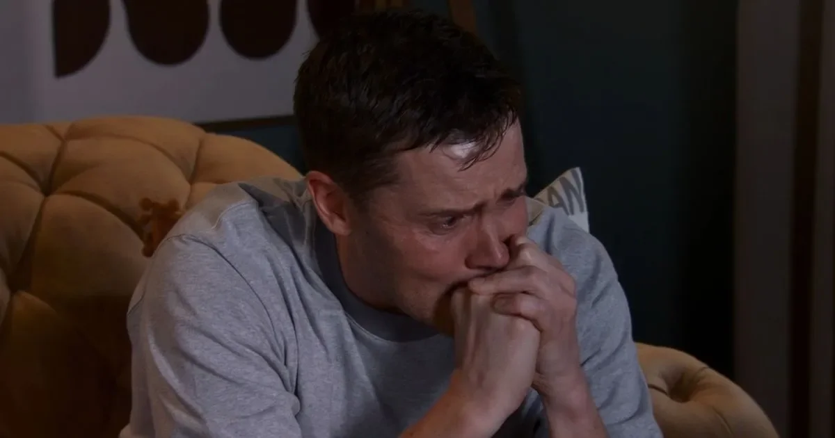 Coronation Street fans make Todd Grimshaw plea as Theo Silverton's 'abhorrent' behaviour escalates - 4