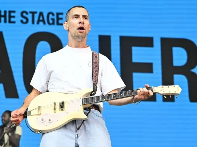Taylor Swift collaborator Jack Antonoff tells people who are making AI art to 'drive right off that cliff' - 1