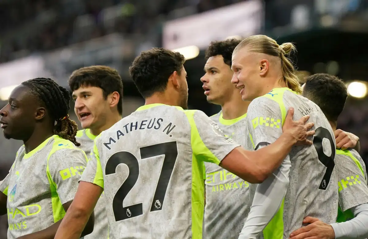 Man City struggle but go top of the Premier League and relegate Burnley - 1