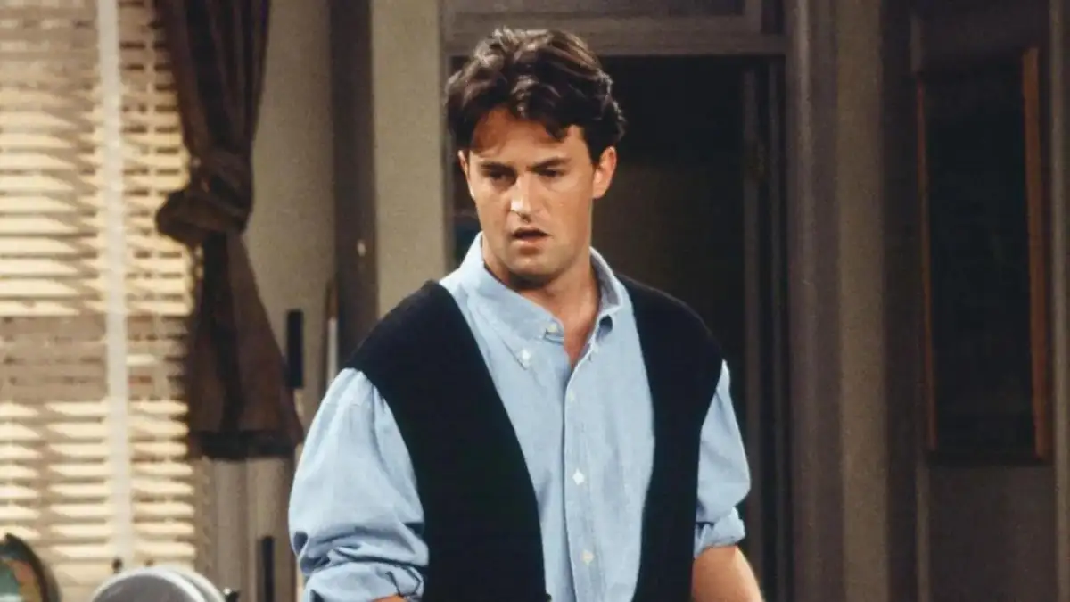 Matthew Perry’s personal belongings to be auctioned, including signed Friends scripts - 1
